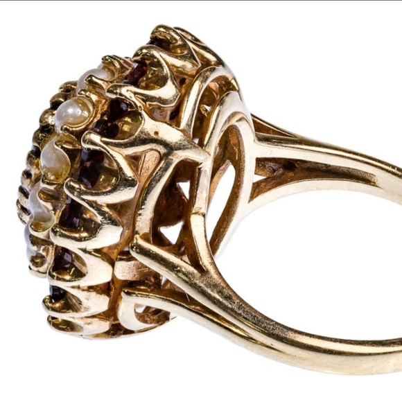 Victorian Looking Garnet And Pearl 10k Gold Ring Size 8.75 - Picture 3 of 9